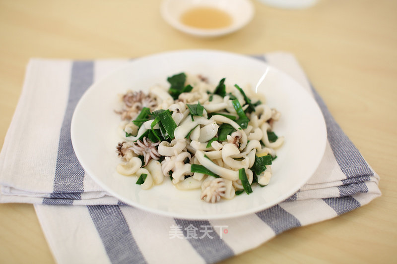 Stir-fried Cuttlefish with Leek recipe