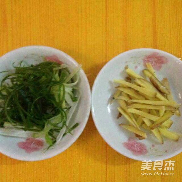 Steamed Tomato Grass Carp Separator recipe