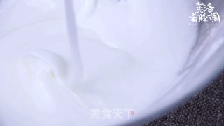 How to Make Christmas Frosting Biscuits recipe