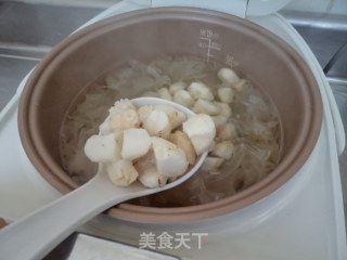 Horseshoe Longan and Tremella Soup recipe