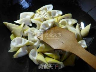 Grilled Bamboo Shoots with Chicken Feet recipe