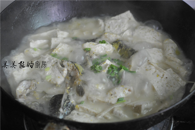 Yellow Thorn Fish Tofu Soup recipe