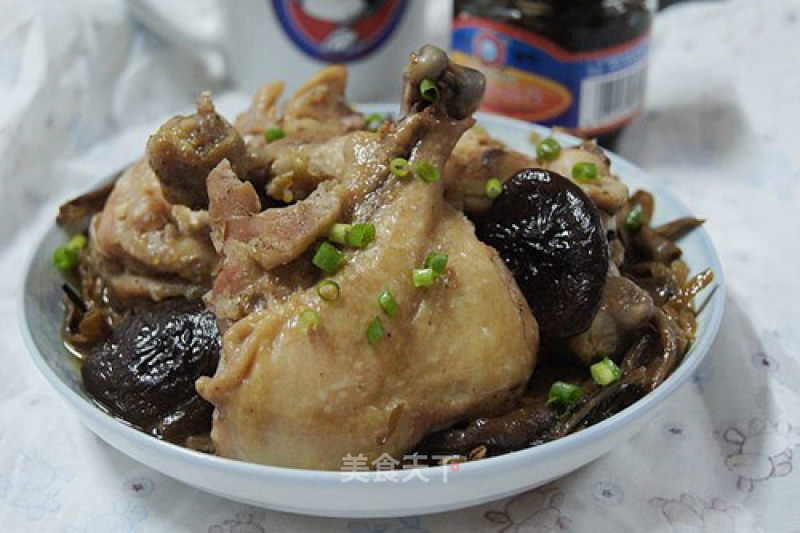 Shredded Chicken Drumsticks with Mushroom and Bamboo Shoots recipe