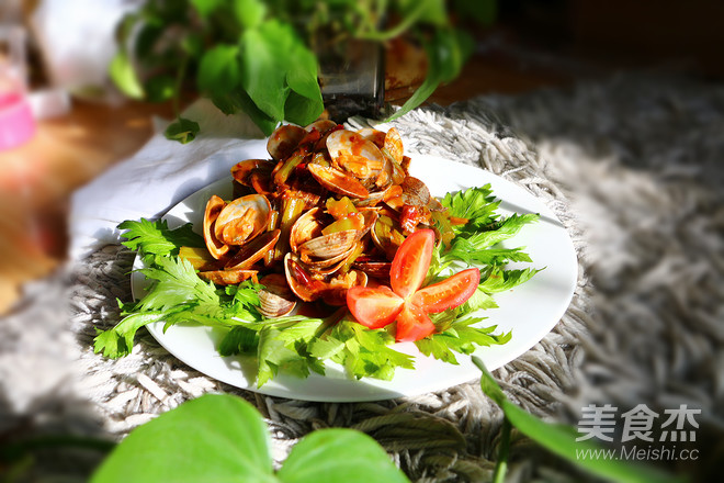 Spicy Roasted Flower Clams recipe