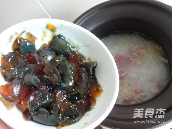 Supor·chinese Pottery Preserved Egg and Lean Pork Congee recipe