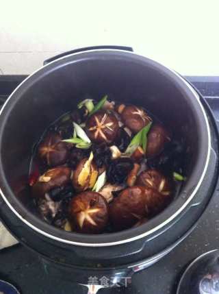 Yellow Braised Chicken recipe