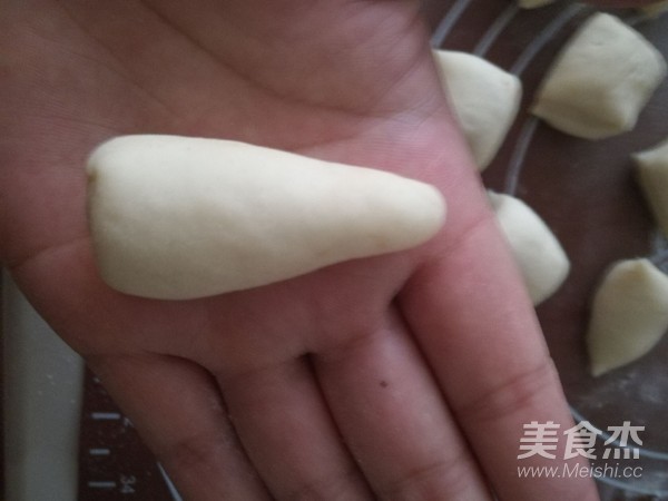 Mushroom Bean Paste Bun recipe