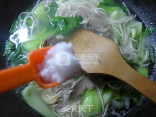 Green Vegetable Beef Soba Noodles recipe