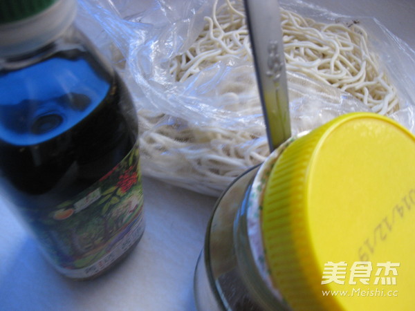 Wuhan Hot Dry Noodles recipe