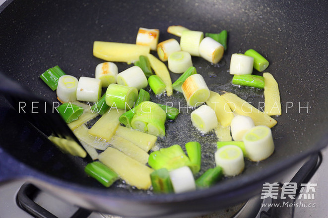 Braised Pork Ribs with Chestnuts recipe