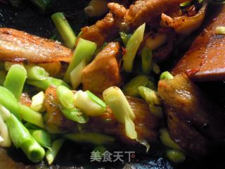 Sichuan Delicious Garlic Sprouts recipe