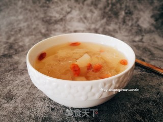 Pear and Tremella Soup recipe