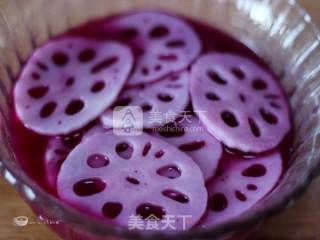 Winter Healthy Refreshing Dish---sour and Spicy Rouge Lotus Root Slices recipe