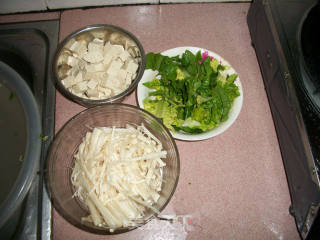 Enoki Mushroom Tofu Soup recipe