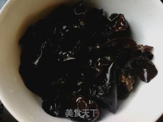 Fried Fungus with Soybean Sprouts recipe