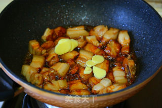 Braised Pork with Quail Eggs recipe