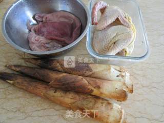 Pork Belly and Bamboo Shoots Stewed Chicken recipe