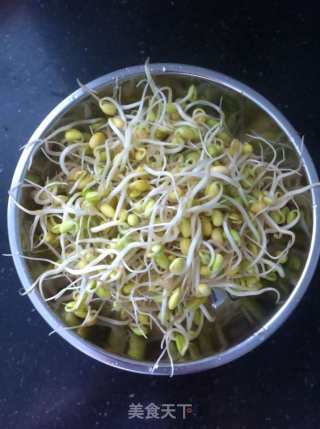 Braised Noodles with Shredded Pork recipe