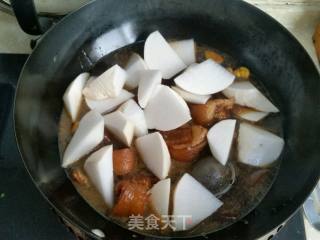 Stewed Radish with Pig Tail recipe