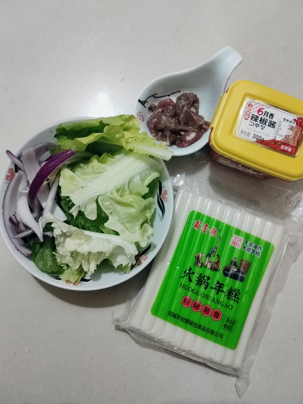 Spicy Cabbage and Pork Rice Cake Soup recipe