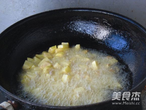 Baked Potato Diced with Egg Yolk recipe