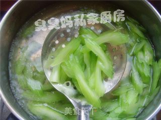 Fried Water Chestnut with Celery recipe