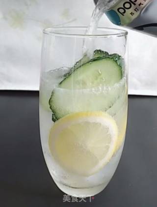 Cucumber Lemon Bubble Water recipe