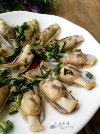 Scallion Razor Clams recipe