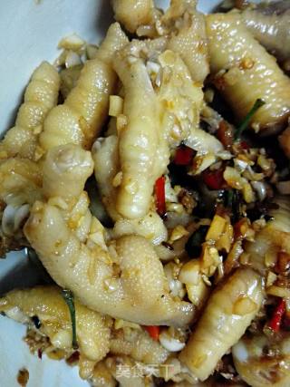 Homemade Garlic Hot and Sour Chicken Feet recipe