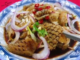 Fish Skin Mixed with Shallots in Waterlogging Sauce recipe