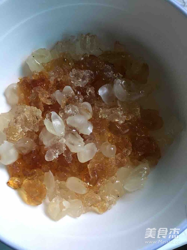 Peach Gum Soap Japonica Rice Tremella Red Date Soup recipe