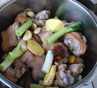 Marinated Trotters recipe