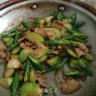 Loofah Stir-fried Pork Slices recipe