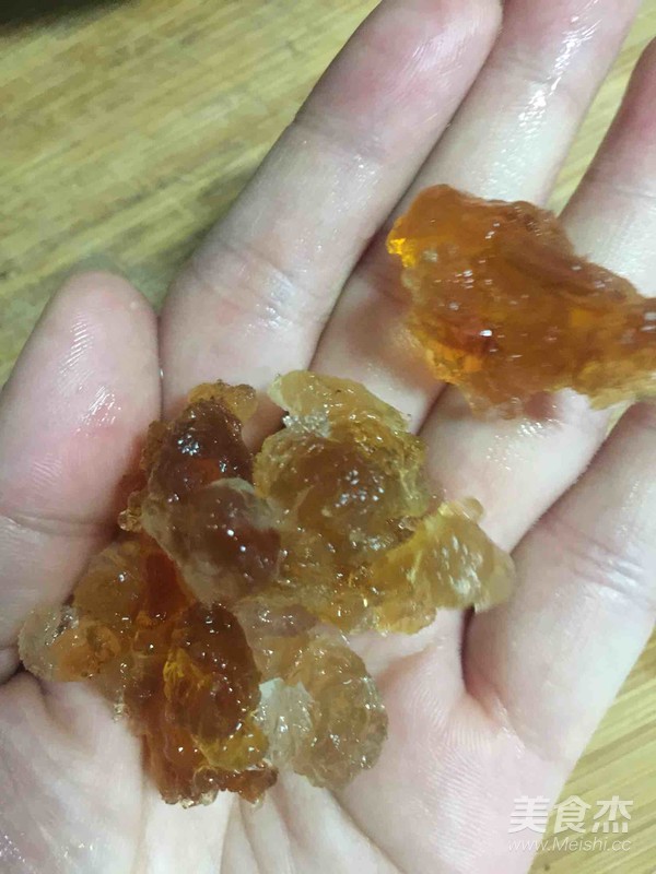 Milk Stewed Peach Gum Tremella recipe