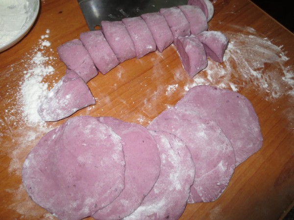 Purple Sweet Potato Meat Bun recipe