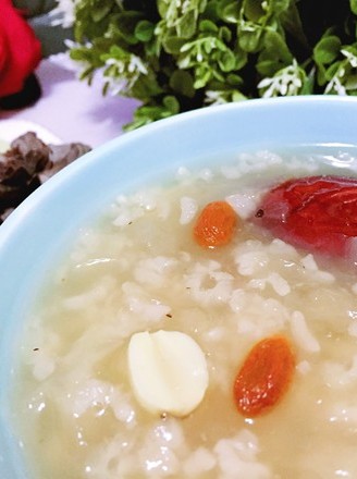 White Fungus and Lotus Seed Glutinous Rice Porridge