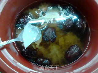 Polygonatum, Lily, Red Date and White Fungus Soup recipe