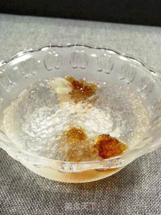 Saponaria Peach Gum Snow Bird Congee recipe