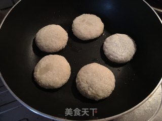 Glutinous Rice and Fresh Meat Cake recipe