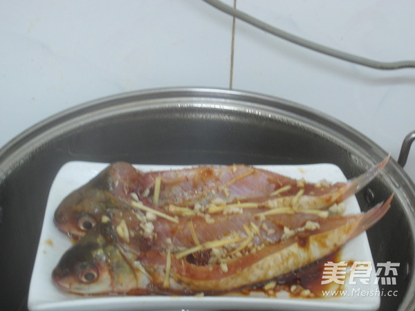 Steamed Dace Belly with Soy Sauce recipe