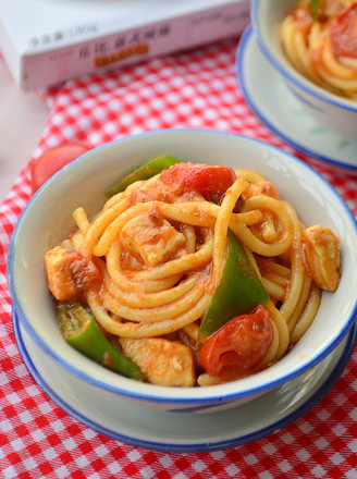 Noodles with Tomato Sauce and Chicken recipe