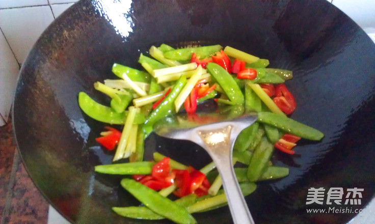 Stir-fried Conch Meat recipe