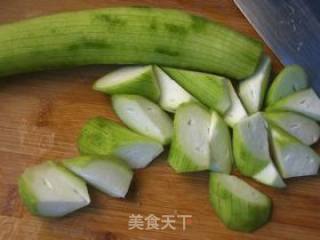 Stir-fried Lychee with Loofah recipe