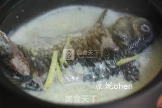 Soy Milk Crucian Carp Soup recipe