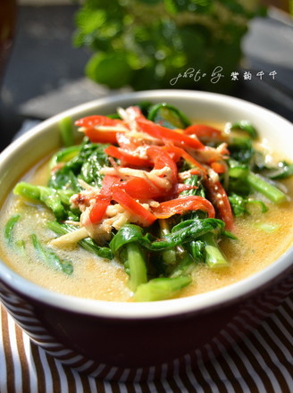 Stir-fried Bean Curd with Garland Chrysanthemum recipe