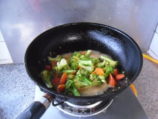 Roasted Broccoli with Carrots recipe