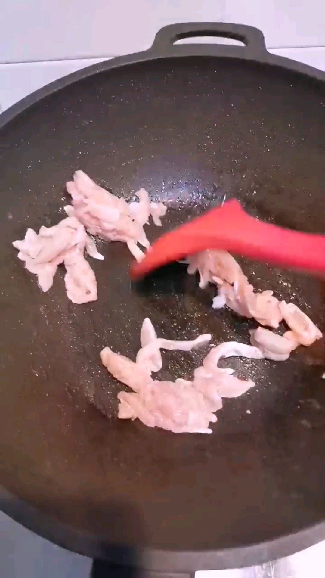Stir-fried Shredded Chicken with Spring Bamboo Shoots recipe