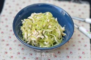 Ginger-flavored Bamboo Shoots Mixed with Shredded Chicken recipe
