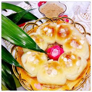 #新良第一节婚纱大赛# Yogurt Almond Chip Meal Pack and Yogurt Honey Bean Toast recipe