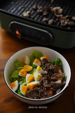 Light Food Series--beef, Egg, Vegetable Salad recipe